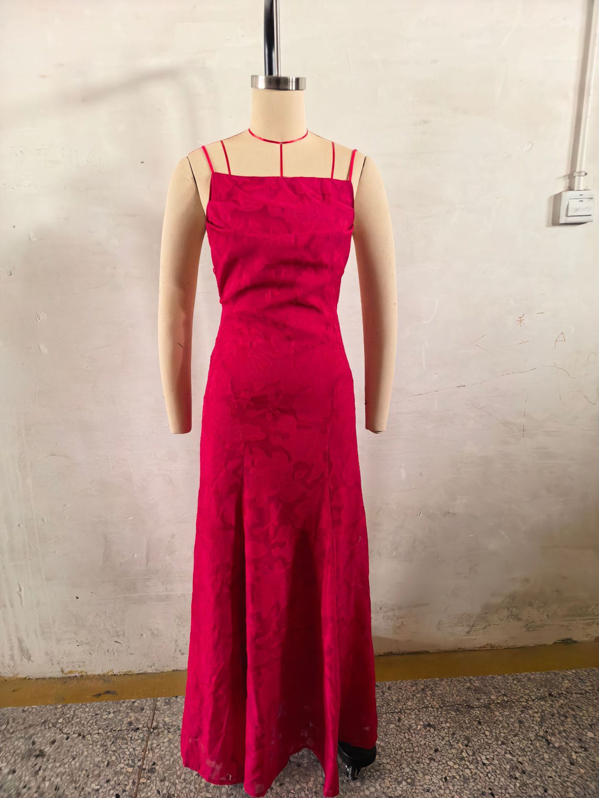 Women's Lace A-Line Evening Gown | Backless Spaghetti Strap Formal Maxi Dress