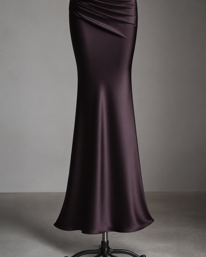 One-shoulder gown mermaid hem detail