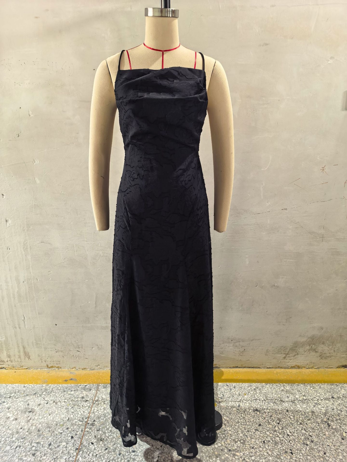 Women's Lace A-Line Evening Gown | Backless Spaghetti Strap Formal Maxi Dress