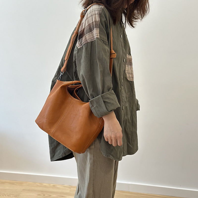 Women's Leather Crossbody Dumpling Bag | Retro Zipper Shoulder Bag